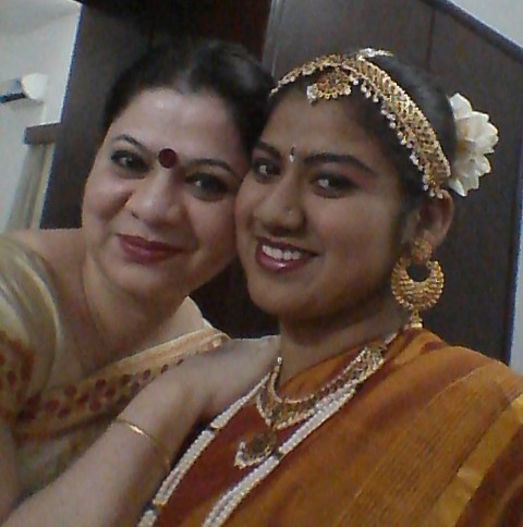 Sandeepa Chavan (à gauche) et sa fille Anoushka