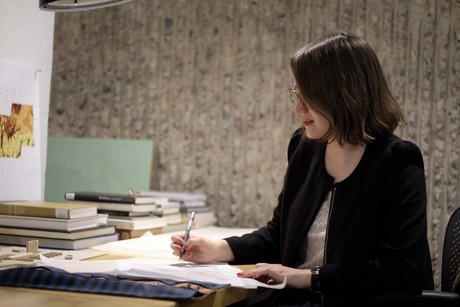Tras recibir el diploma del IB en el Jyväskylän Lyseon Lukio (Finlandia), Sofia Singler continuó con sus estudios en la Universidad de Cambridge y en la Facultad de Arquitectura de Yale. Imagen cedida por Jason Kurzweil