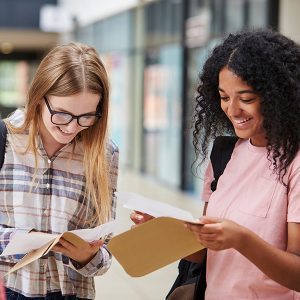 iStock_students 600